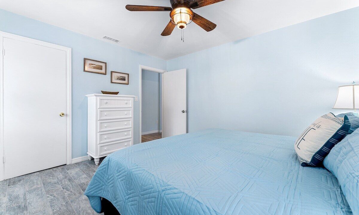 Photo of Bedroom in Laurel Park