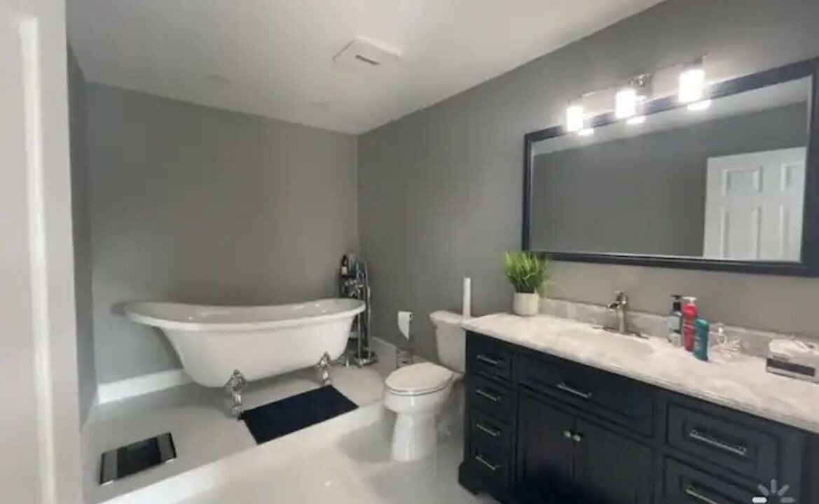Photo of Bathroom in Land O' Lakes