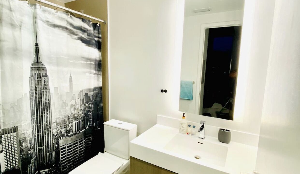 Photo of Bathroom in Bay Cloverhill