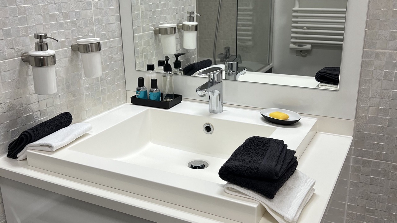 Photo of Bathroom in La Garenne-Colombes
