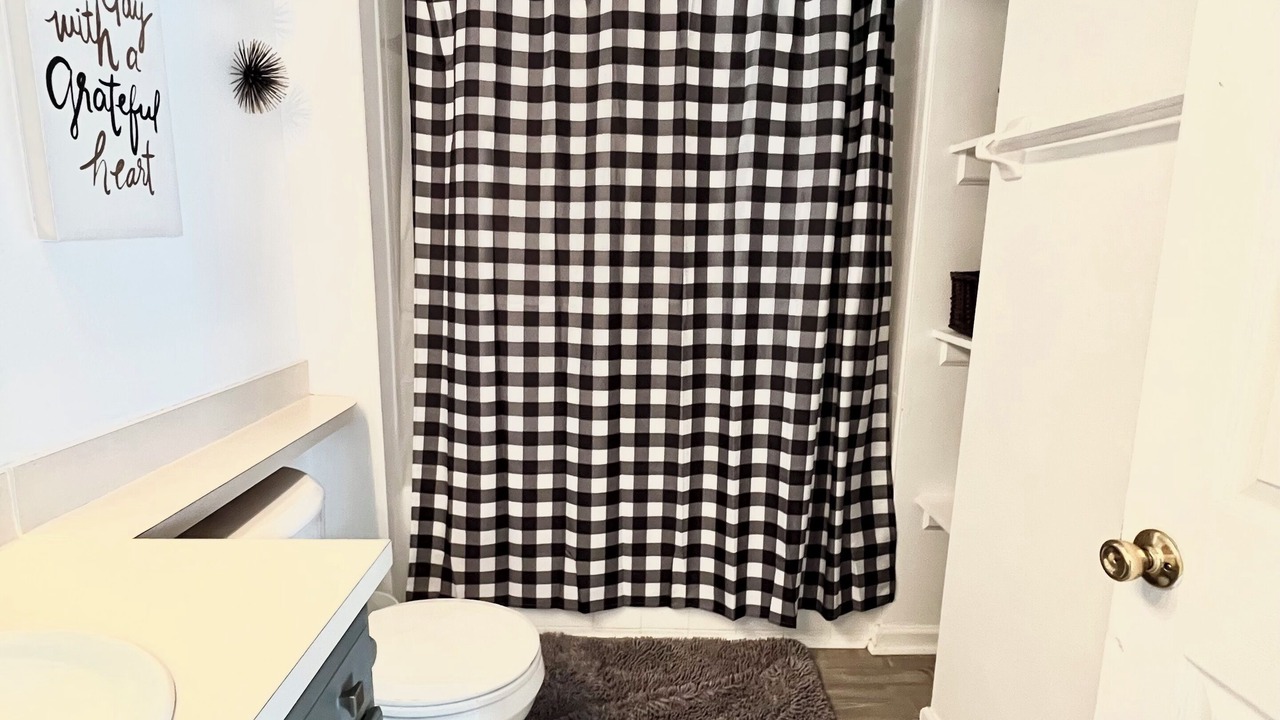 Photo of Bathroom in Orange Tree