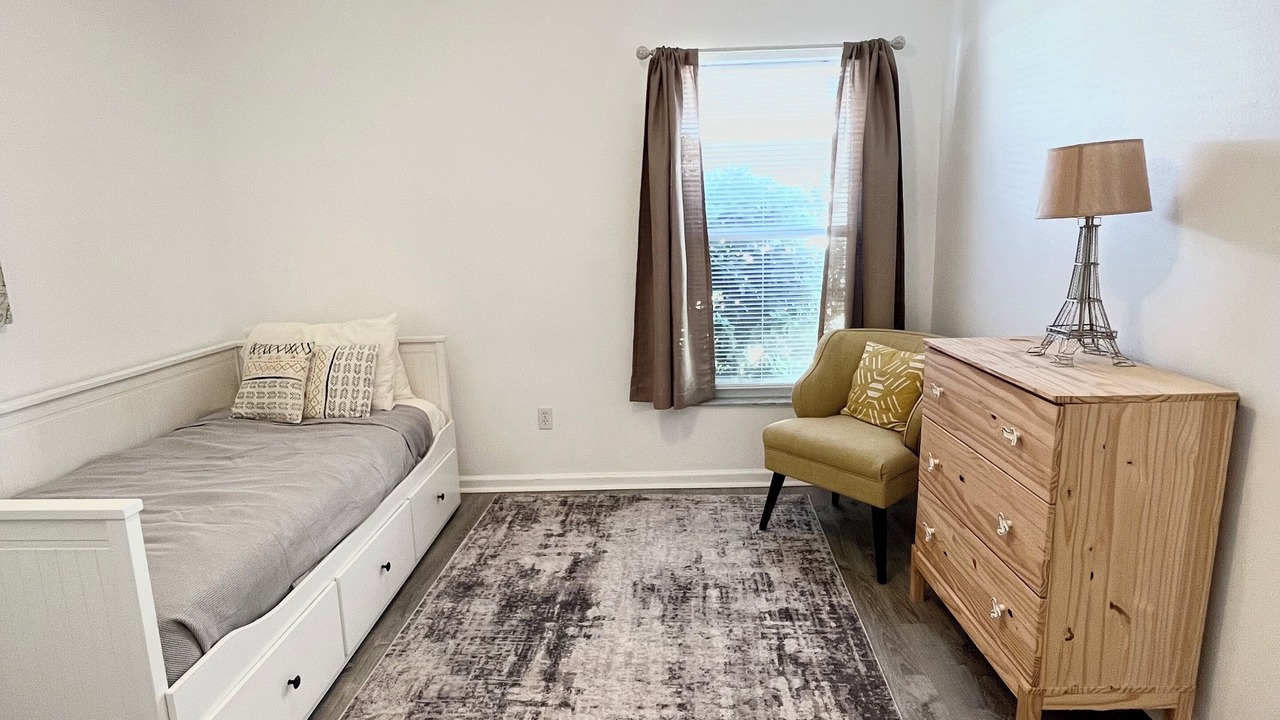 Photo of Bedroom in Orange Tree