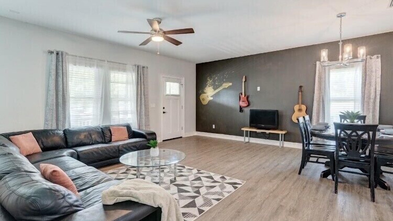 Photo of Livingroom in Ybor City