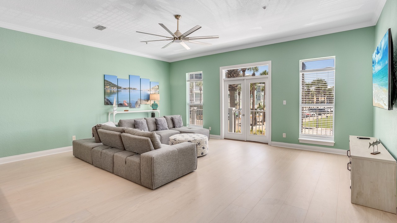 Photo of Livingroom in Gulf Place