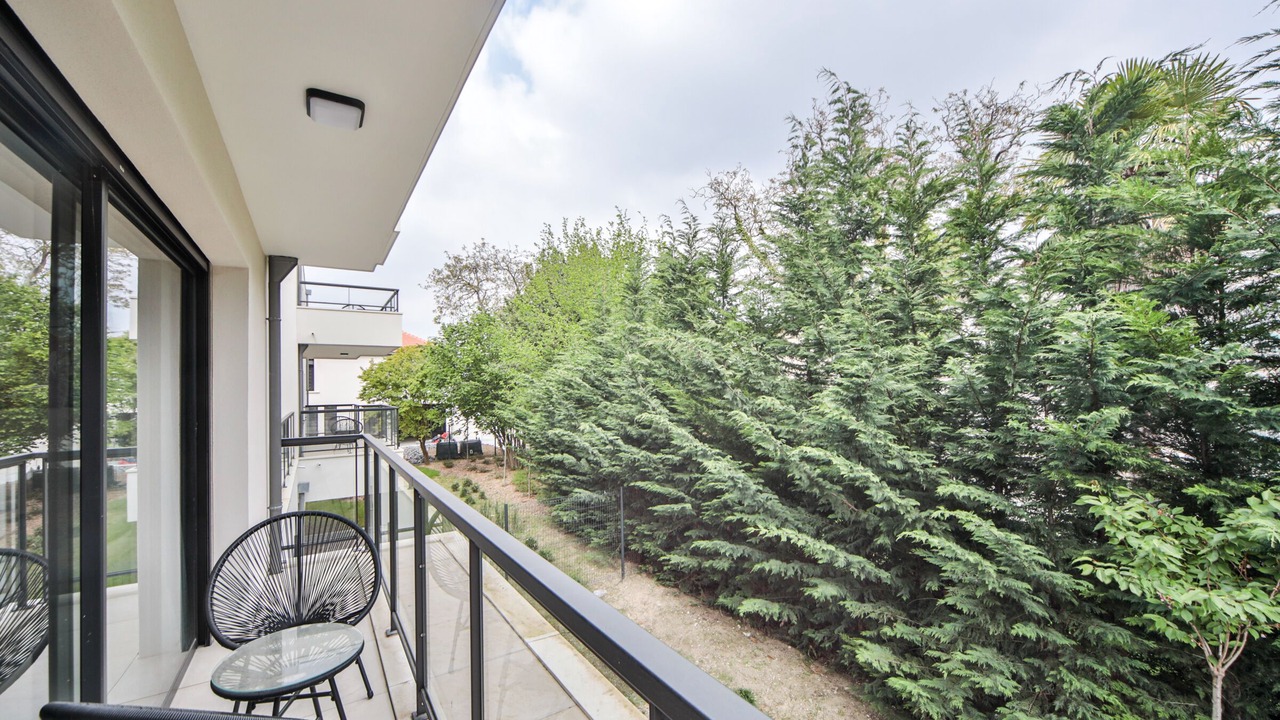 Photo of Outdoor in La Varenne Saint-Hilaire