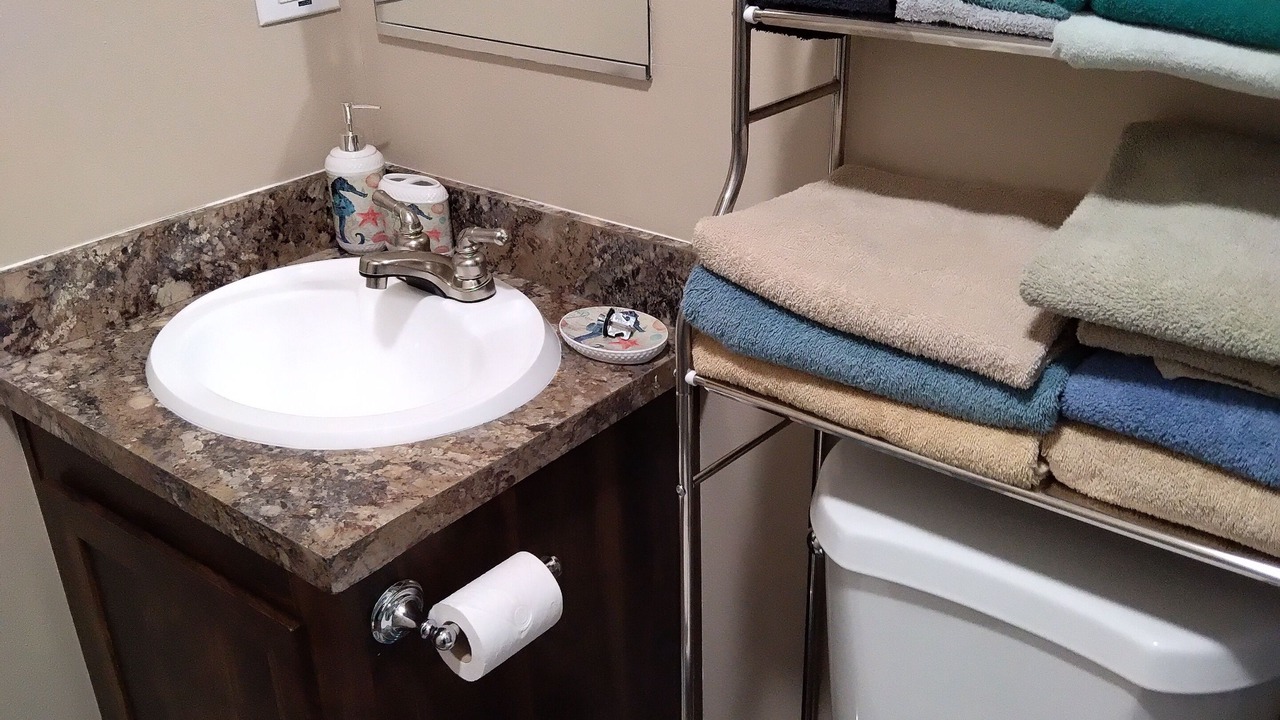 Photo of Bathroom in Weeki Wachee Gardens