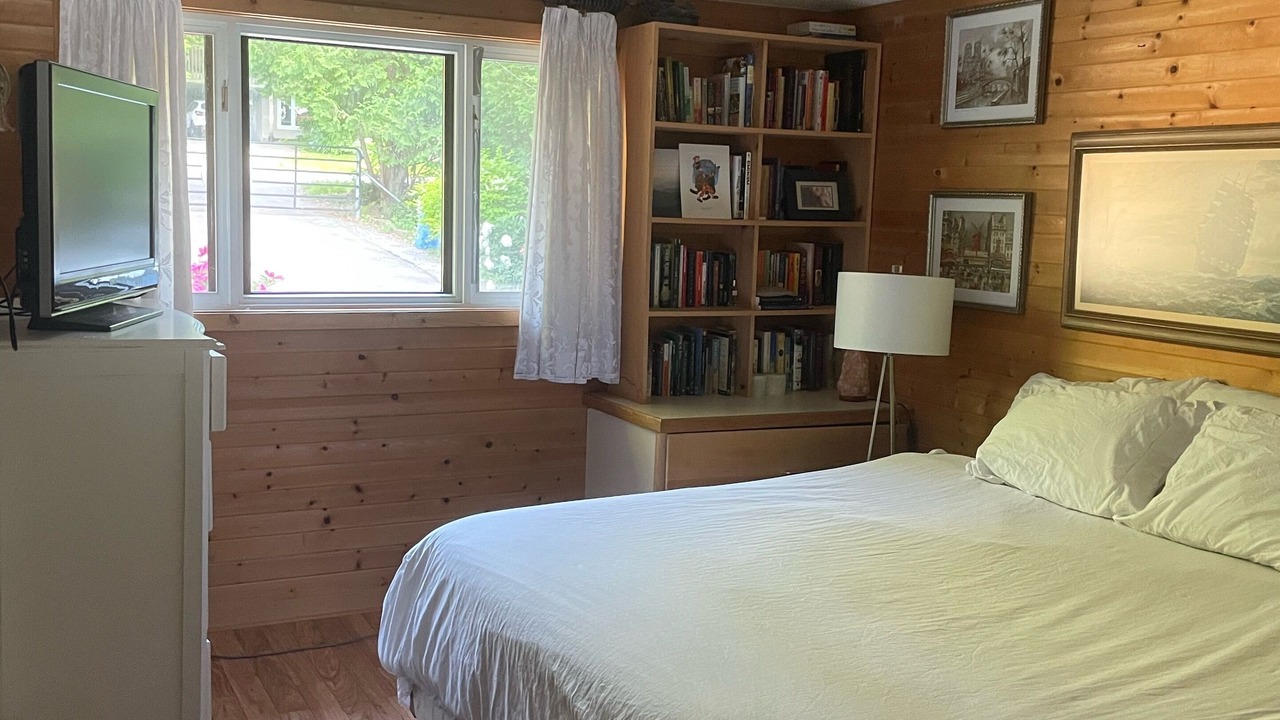 Photo of Bedroom in Port McNicoll