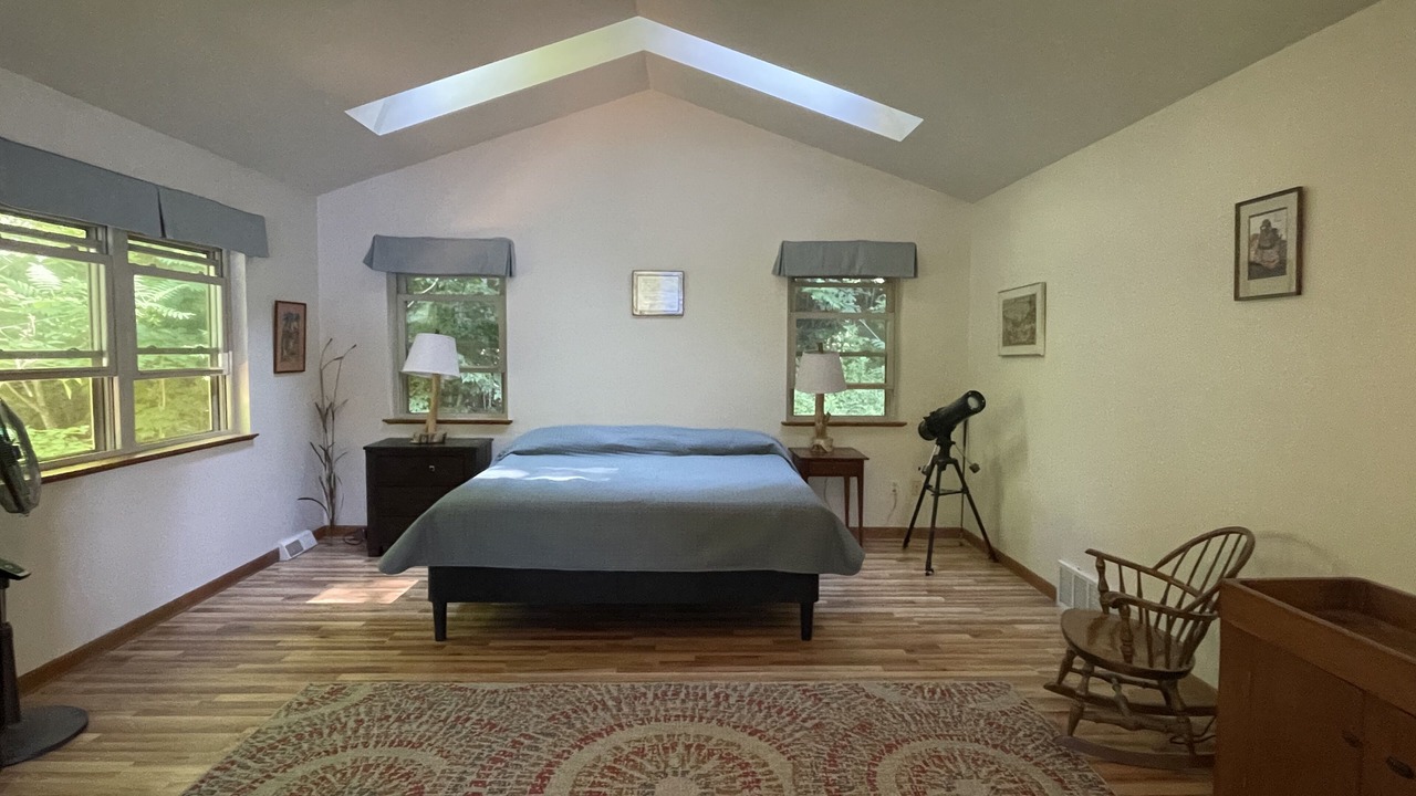 Photo of Bedroom in Homer