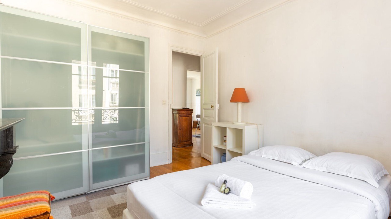 Photo of Bedroom in Val-de-Grace