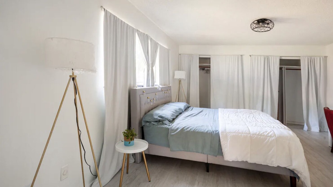 Photo of Bedroom in Lakewood Park