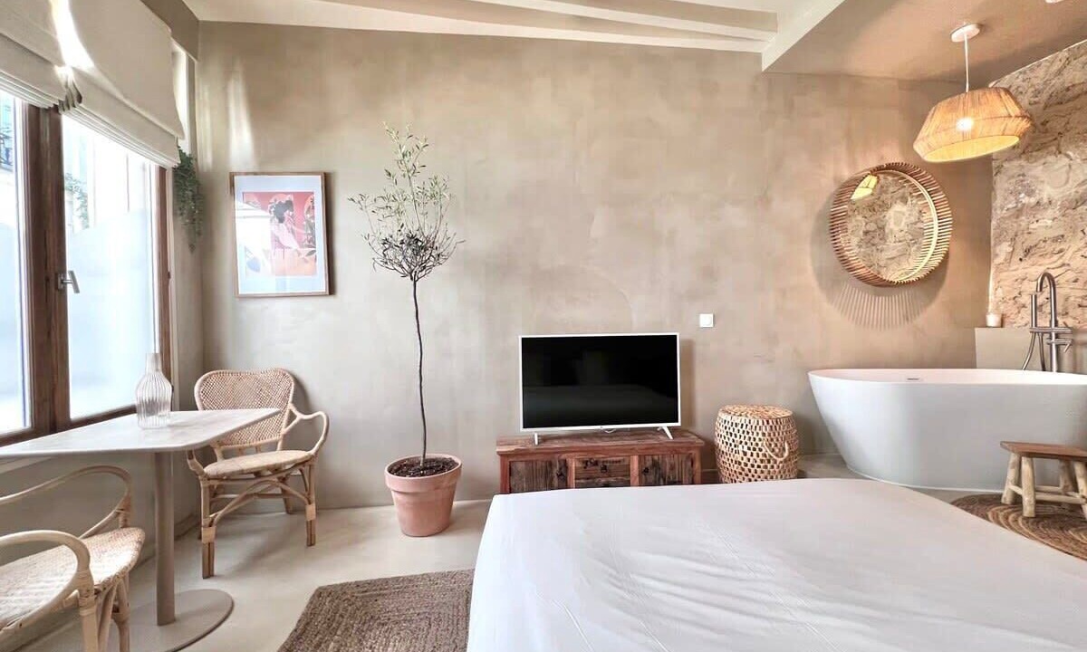 Photo of Bedroom in Croulebarbe