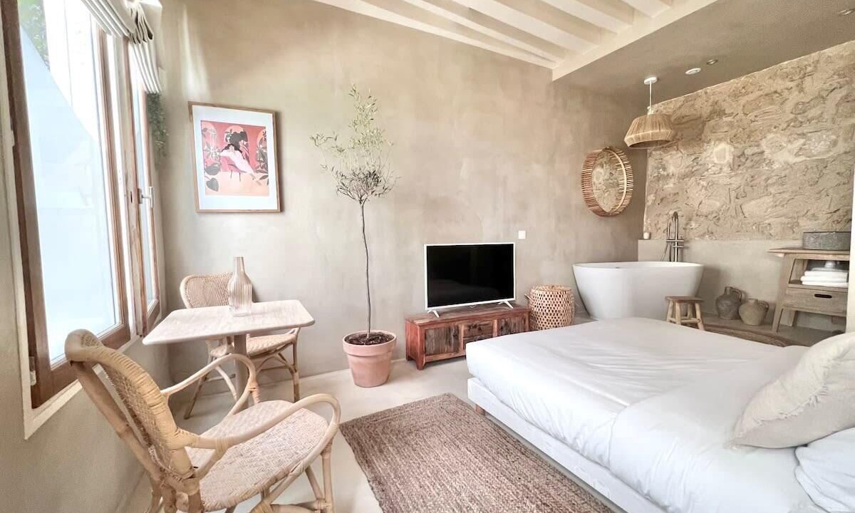 Photo of Bedroom in Croulebarbe