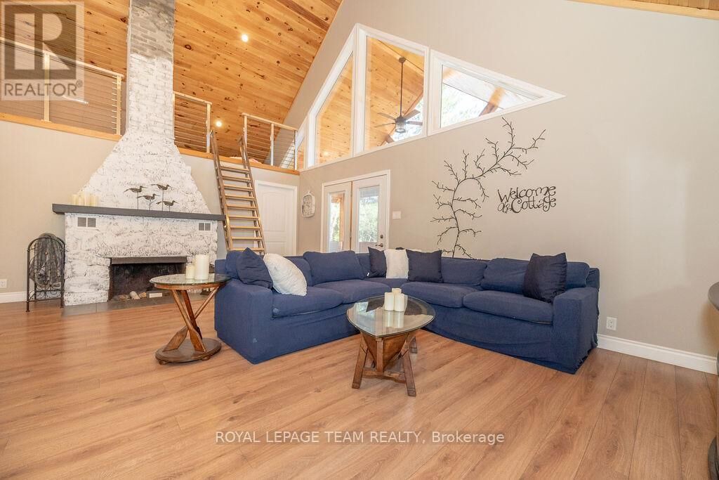 Photo of Livingroom in Madawaska Valley