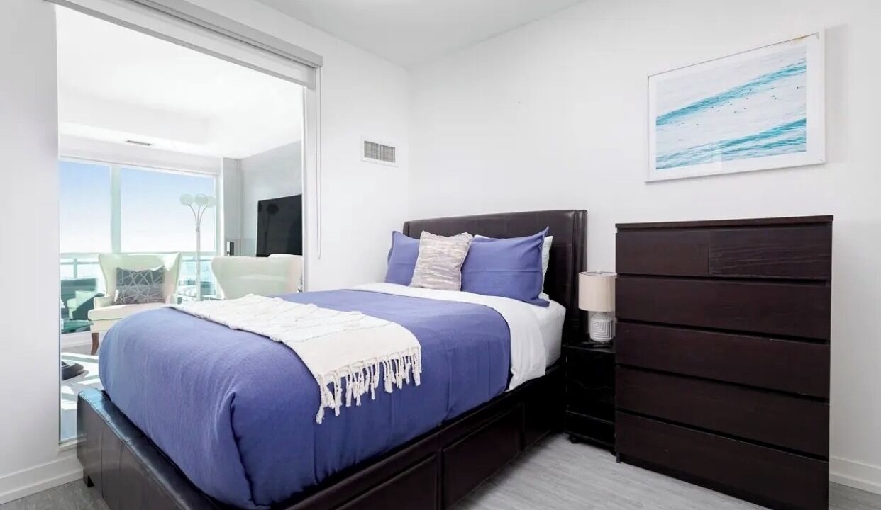 Photo of Bedroom in Humber Bay