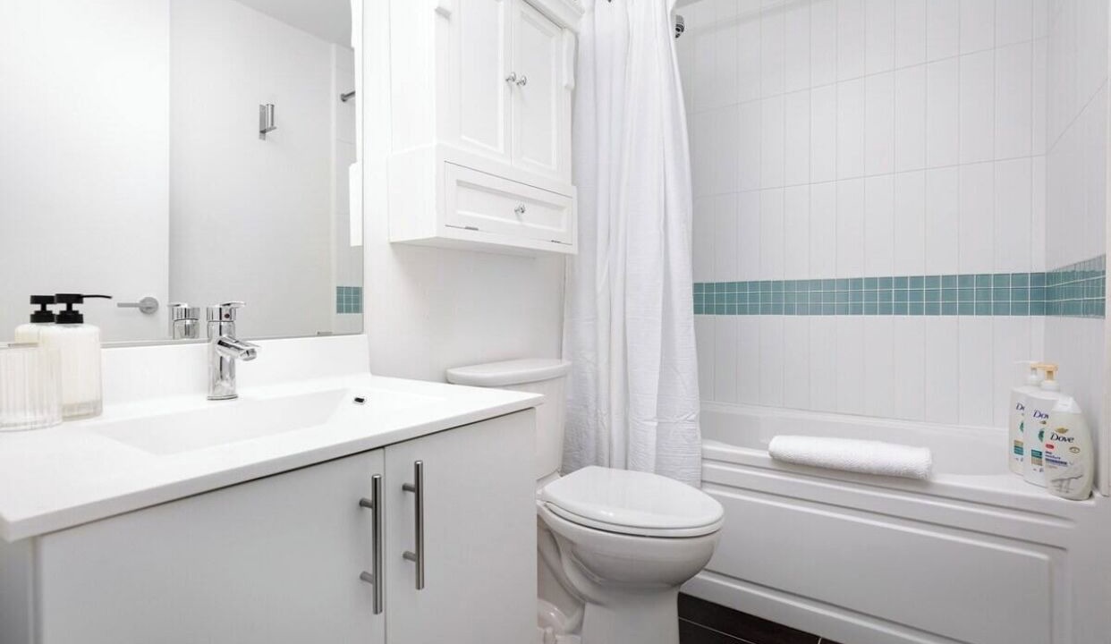 Photo of Bathroom in Humber Bay