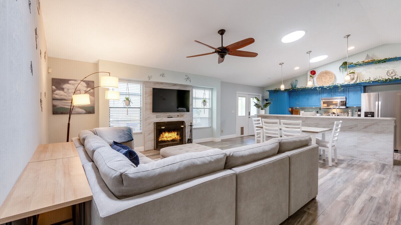 Photo of Livingroom in Palm Bay