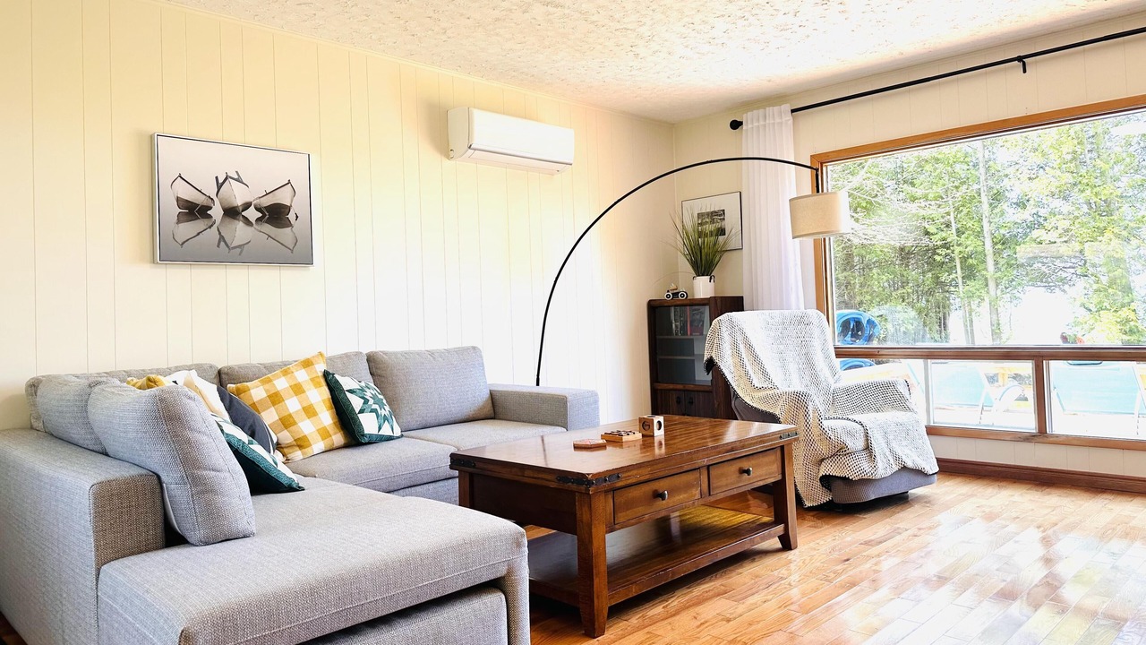 Photo of Livingroom in Northern Bruce Peninsula
