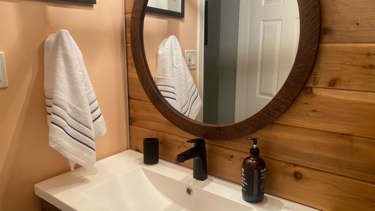 Photo of Bathroom in Port Franks