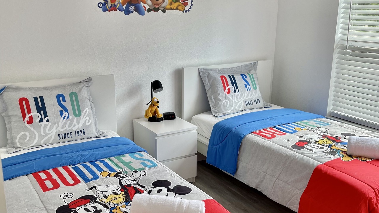 Photo of Bedroom in Venetian Bay Villages