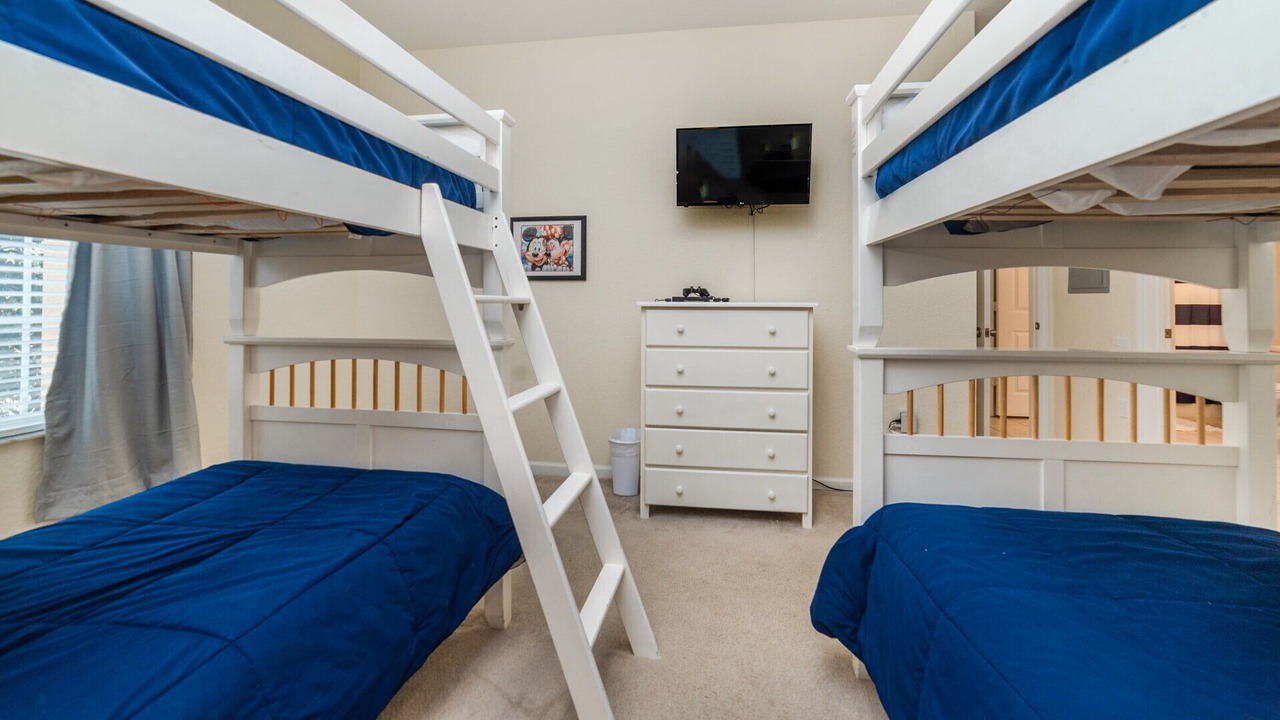 Photo of Bedroom in Crestwynd Bay
