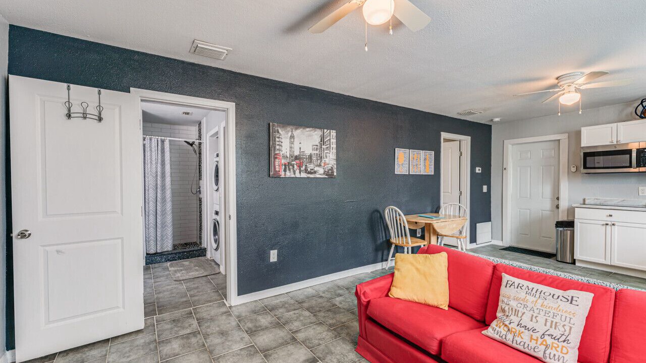Photo of Livingroom in St. Petersburg - Clearwater