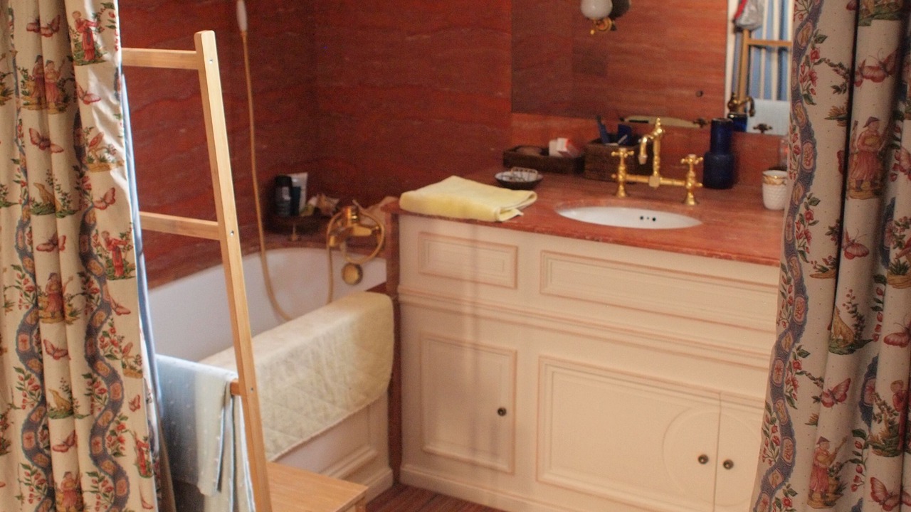 Photo of Bathroom in Quartier de l'Ecole-Militaire