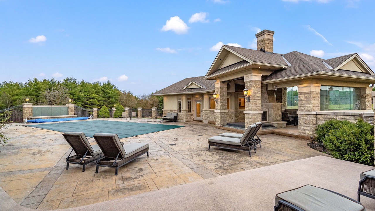 Photo of Patio Balcony in Halton Hills
