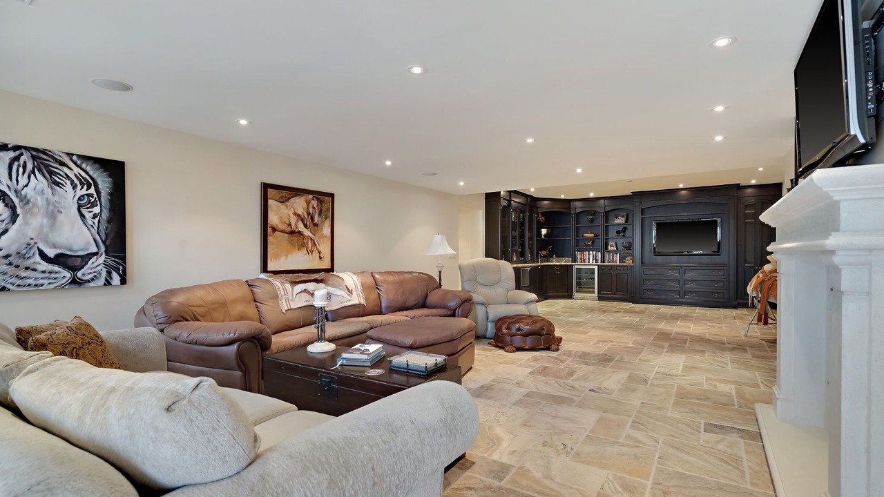 Photo of Livingroom in Halton Hills