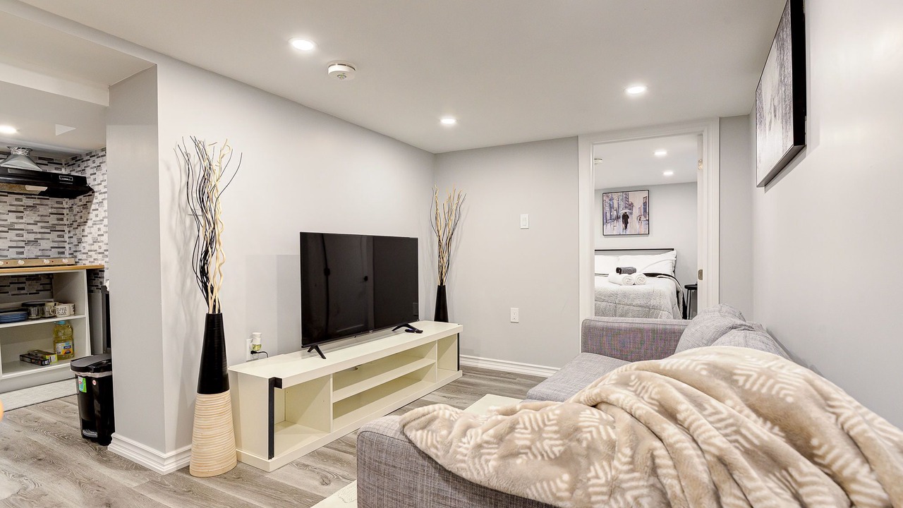Photo of Bedroom in Mount Hope Huron Park