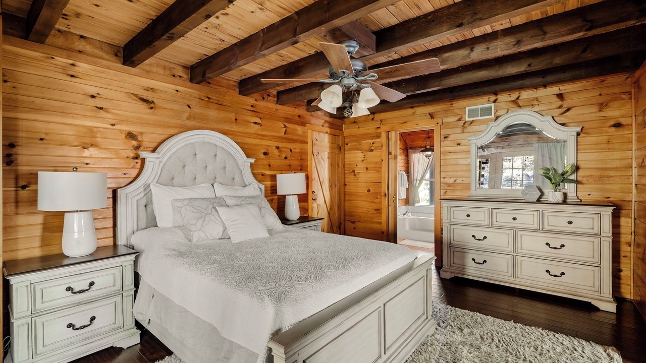 Photo of Bedroom in Cedarhurst