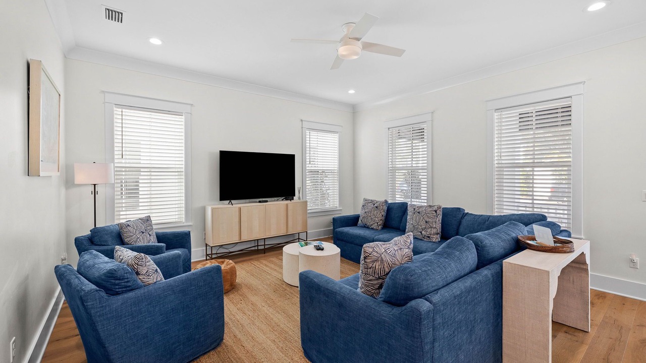 Photo of Livingroom in Lakeside at Blue Mountain Beach