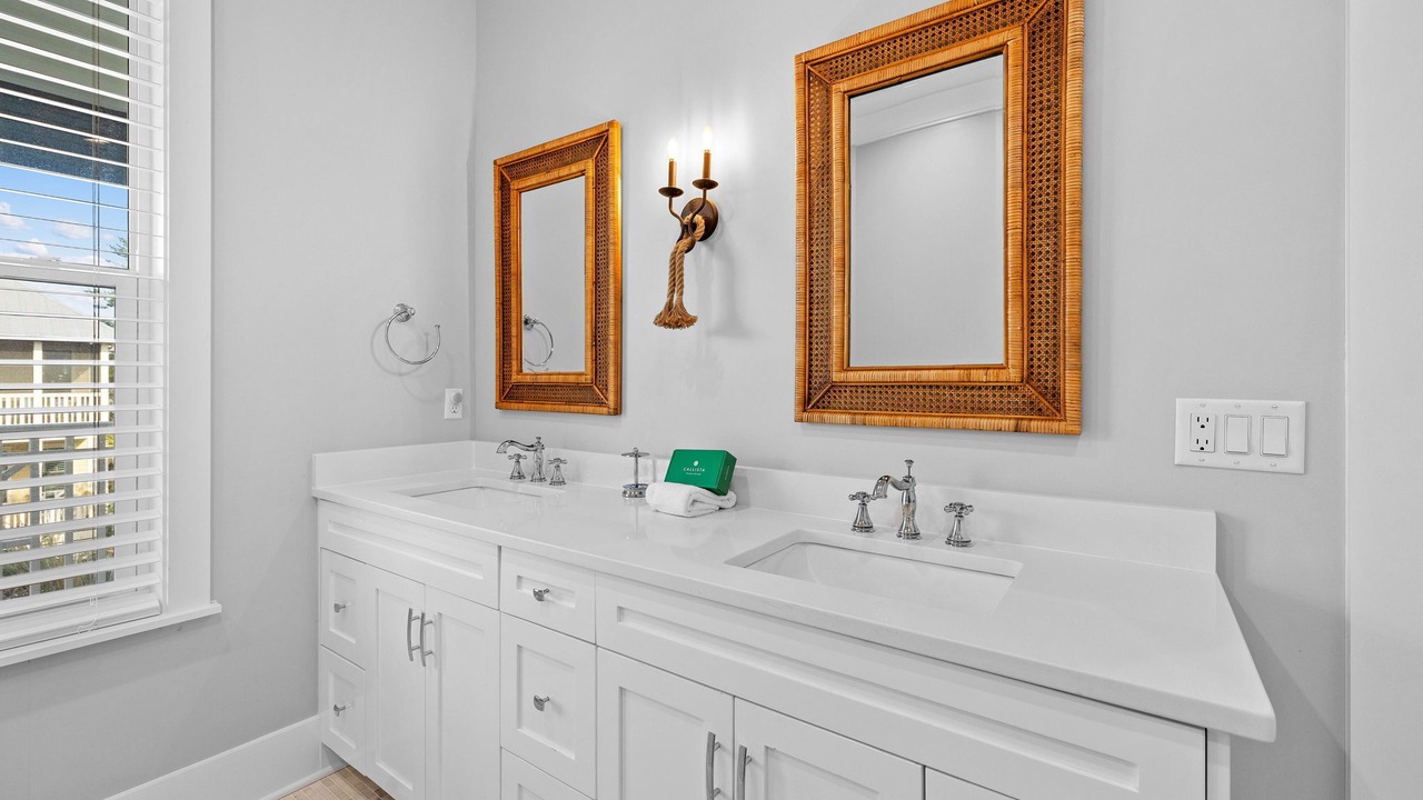 Photo of Bathroom in Lakeside at Blue Mountain Beach