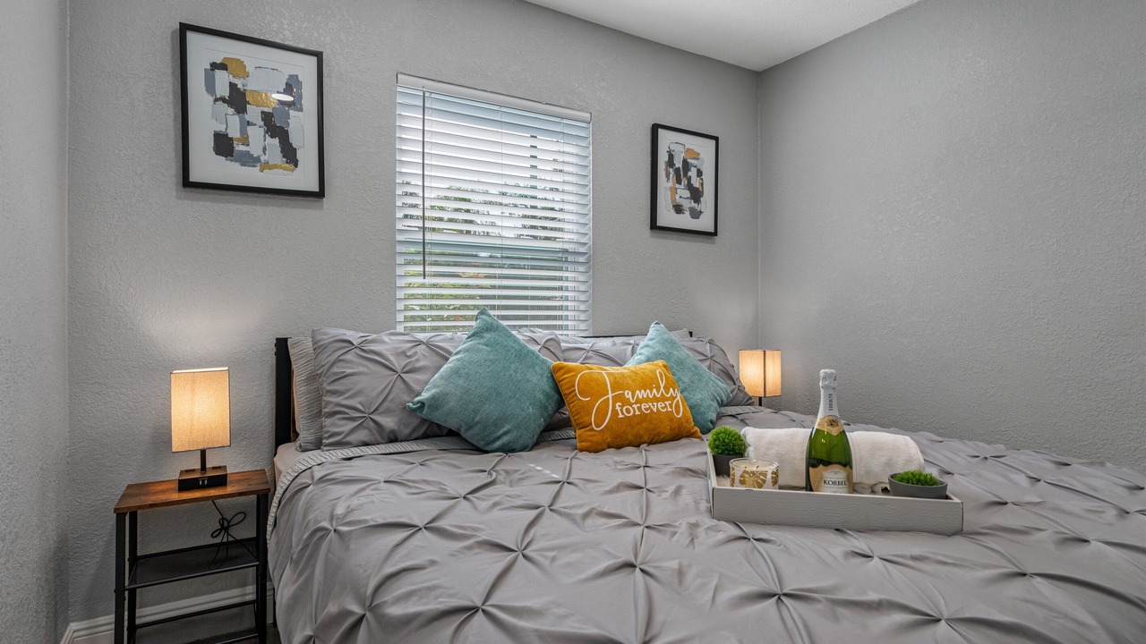 Photo of Bedroom in Bearss Plaza