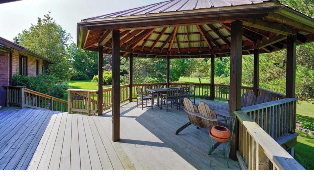 Photo of Outdoor in Howe Island
