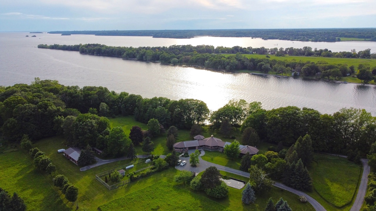 Photo of Outdoor in Howe Island
