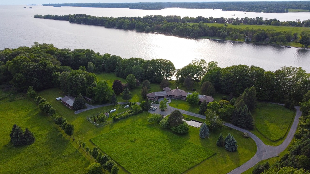Photo of Outdoor in Howe Island