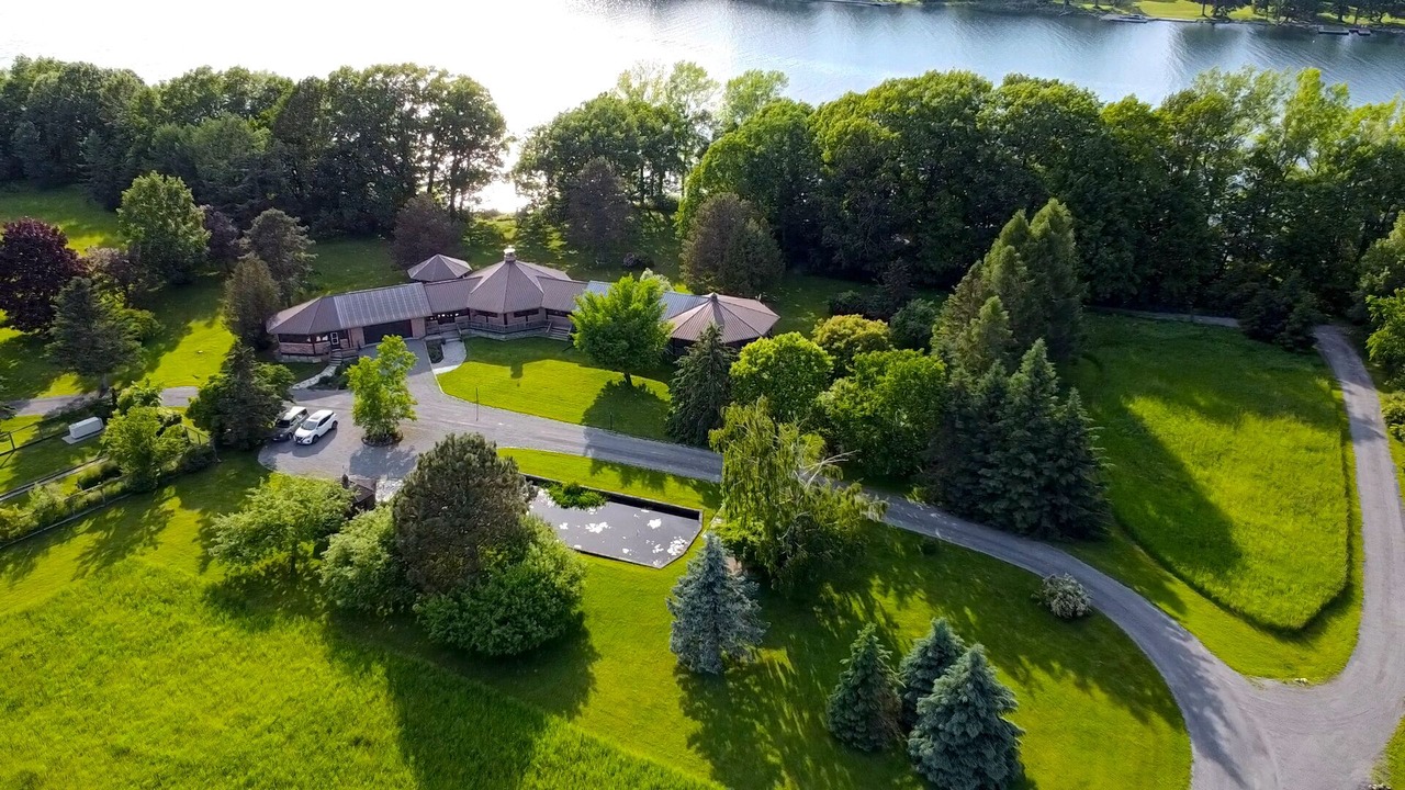 Photo of Outdoor in Howe Island