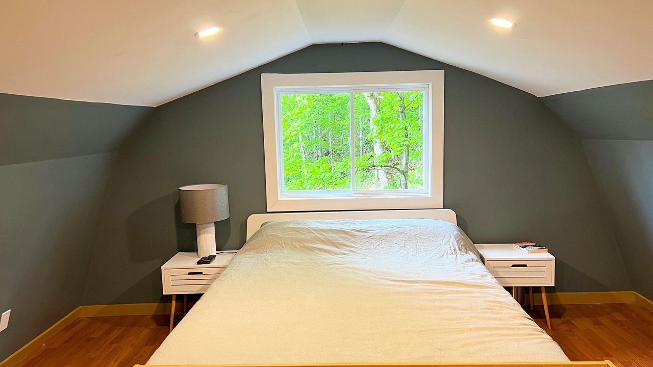 Photo of Bedroom in Whitestone