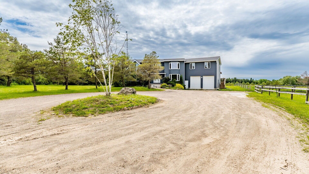 Photo of Outdoor in Amaranth