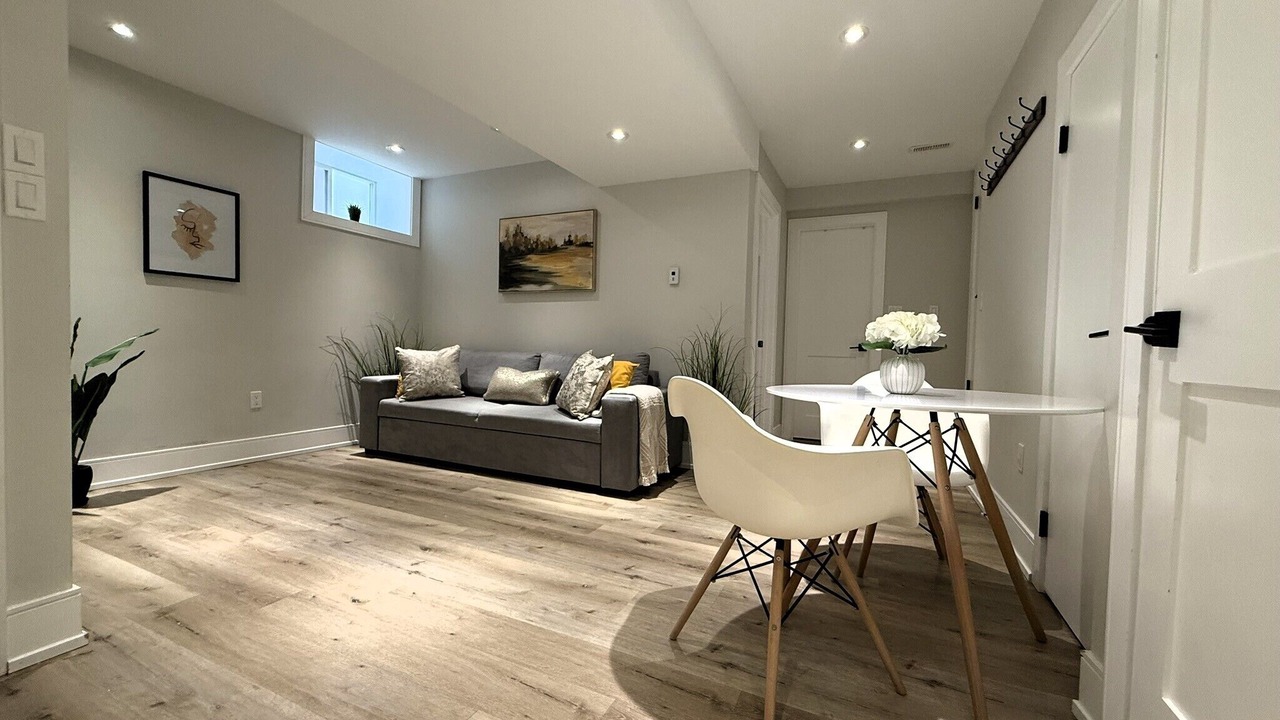 Photo of Livingroom in Beaconsfield Village