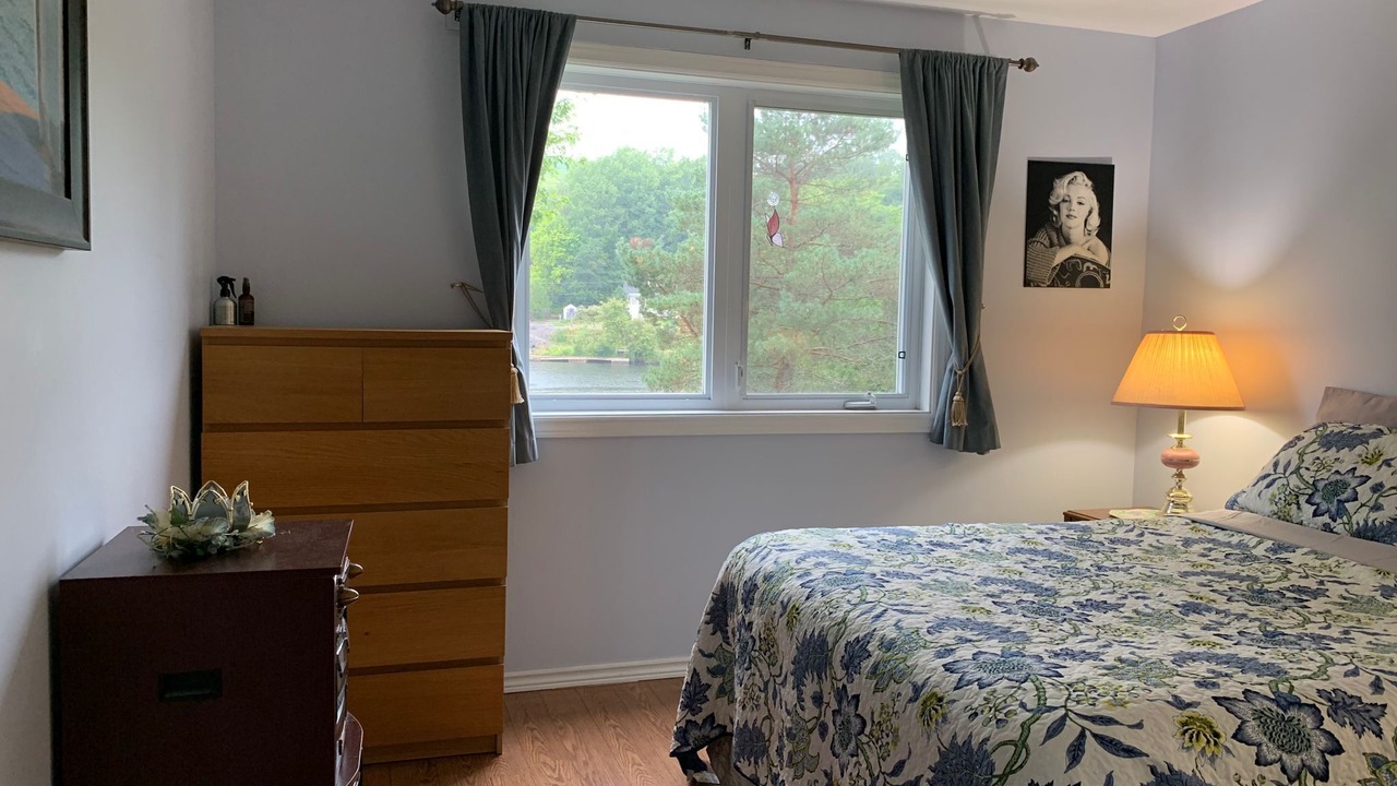 Photo of Bedroom in Burk's Falls