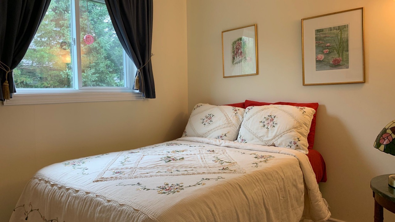 Photo of Bedroom in Burk's Falls
