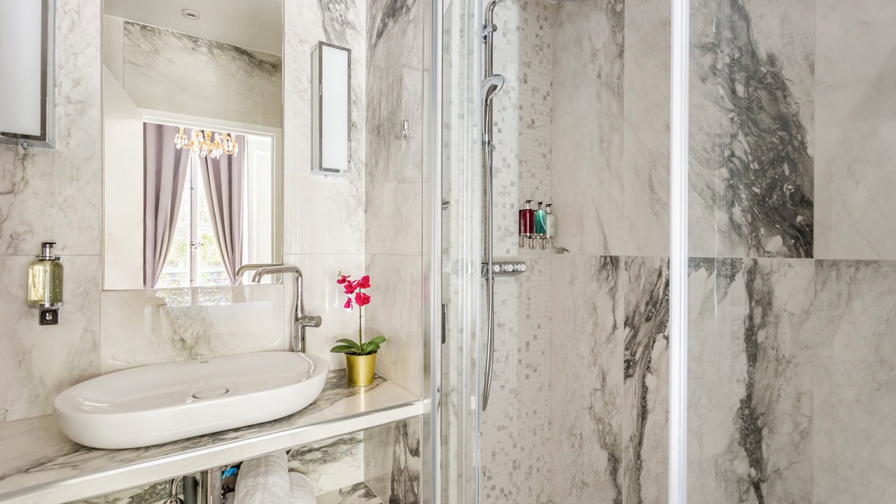 Photo of Bathroom in Arsenal