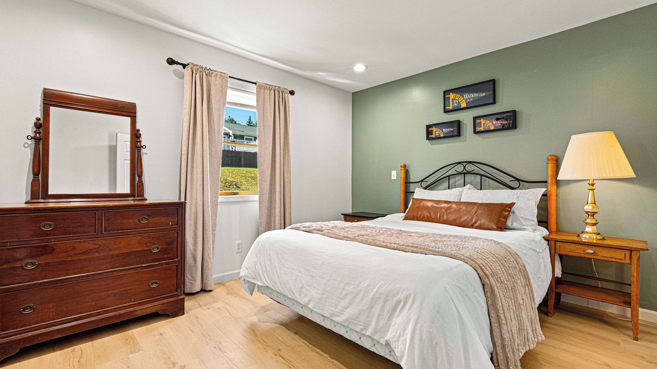 Photo of Bedroom in Town of Reading