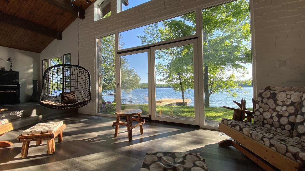 Photo of Livingroom in Bancroft