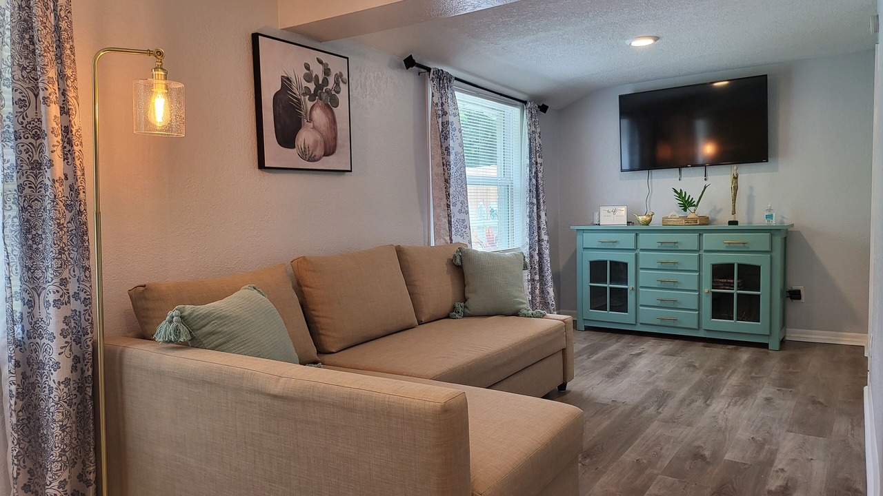 Photo of Livingroom in Riverview