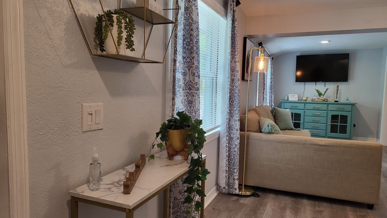 Photo of Livingroom in Riverview
