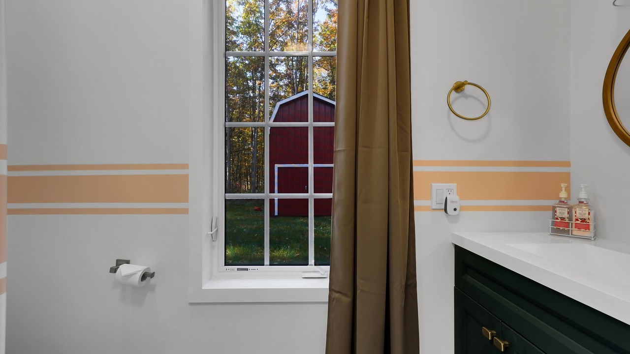 Photo of Bathroom in Campbellford