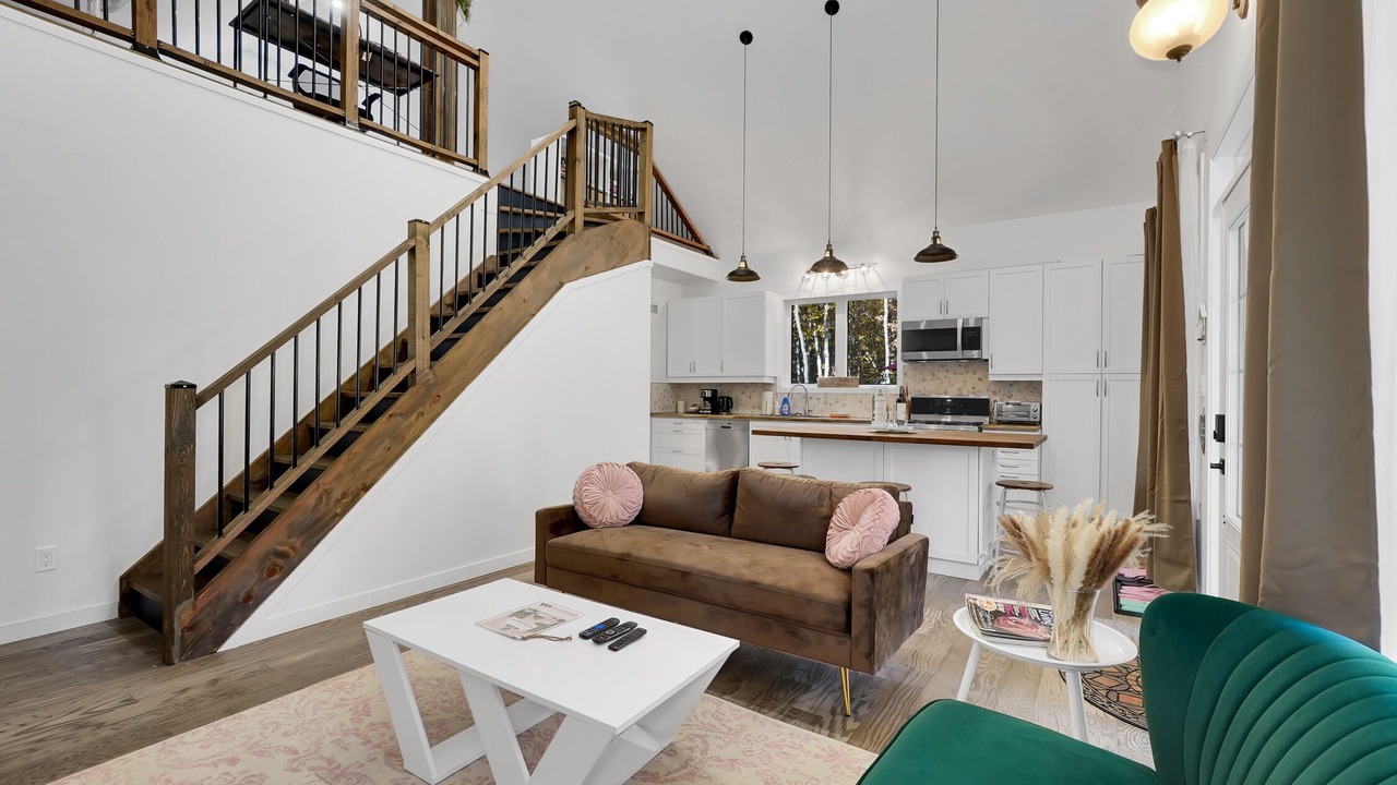 Photo of Livingroom in Campbellford