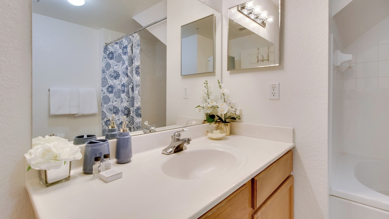 Photo of Bathroom in Venetian Bay Villages